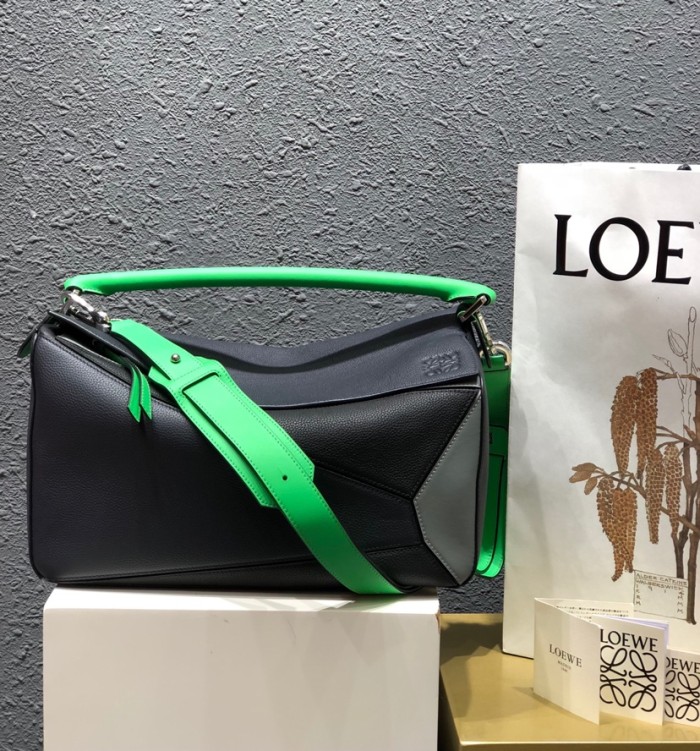  Handbags LOEWE Ykk size:35x17x24 cm