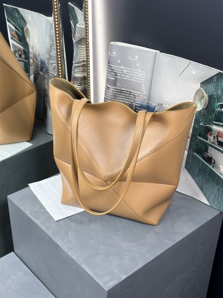  Handbags LOEWE 𝙋𝙪𝙯𝙯𝙡𝙚 𝙁𝙤𝙡𝙙  size:25.5-14.5-31.5 cm