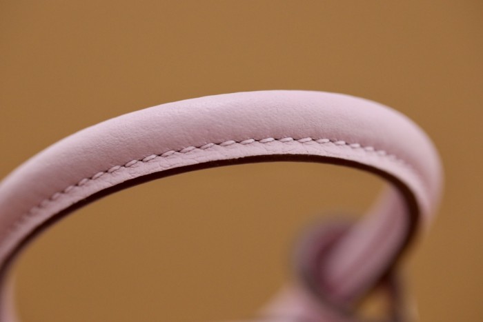  Handbags Hermes Lindy mini tc