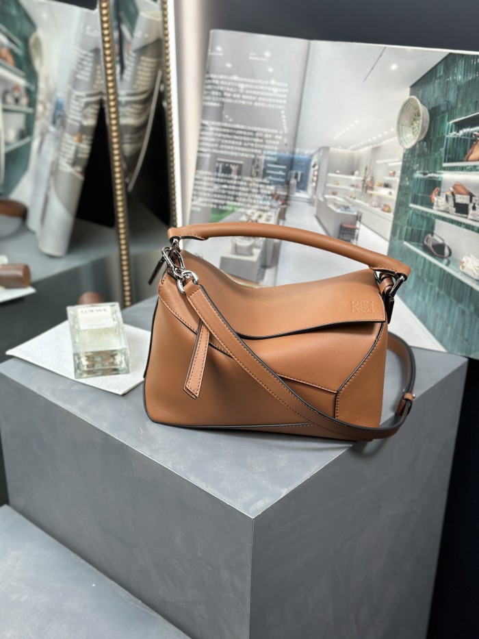  Handbags LOEWE Jonathan Anderson size:24-10.5-16 cm