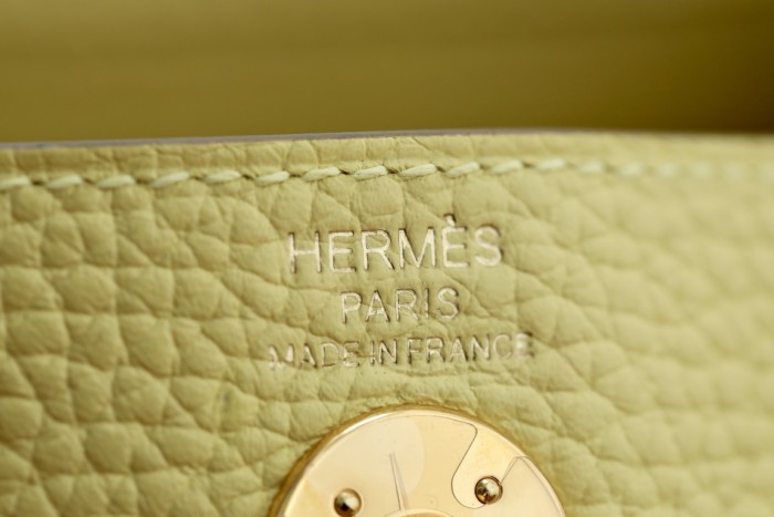  Handbags Hermes Lindy mini tc