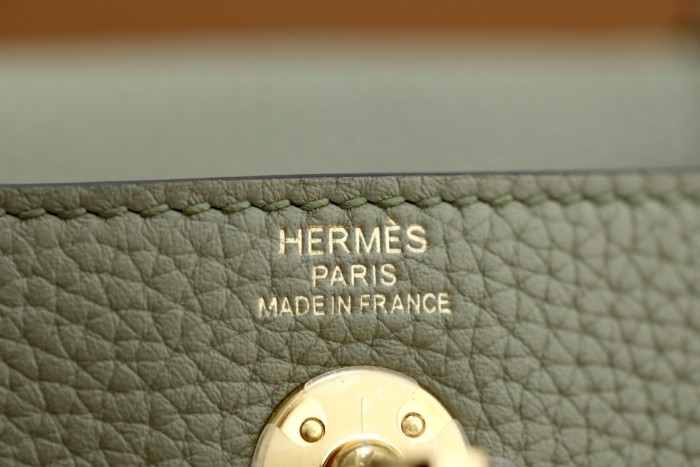  Handbags Hermes Lindy mini tc