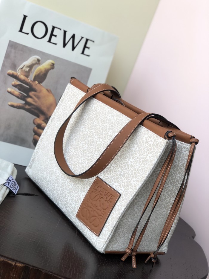  Handbags LOEWE Cushion tote size:35-27-19 cm