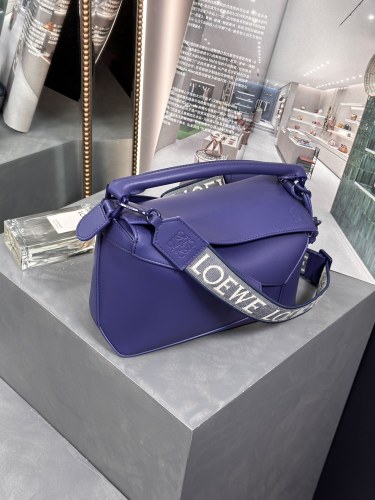  Handbags LOEWE 𝙿𝚞𝚣𝚣𝚕𝚎 𝚎𝚍𝚐𝚎 size:24×16.5×10.5 cm