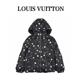 Clothes LOUIS VUITTON 907