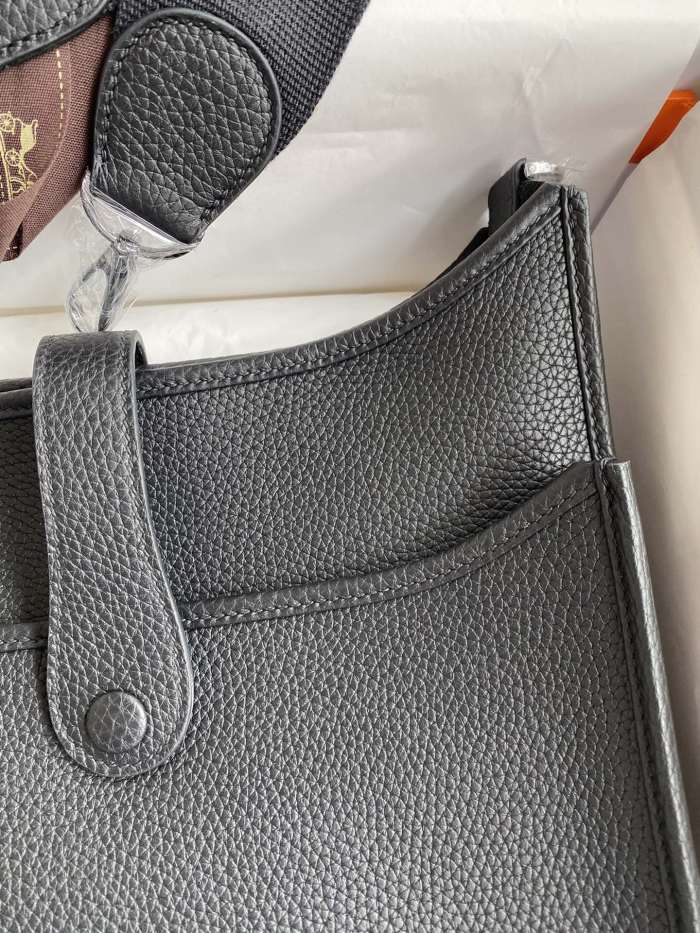  Handbags Hermes Evelyn size:29 cm