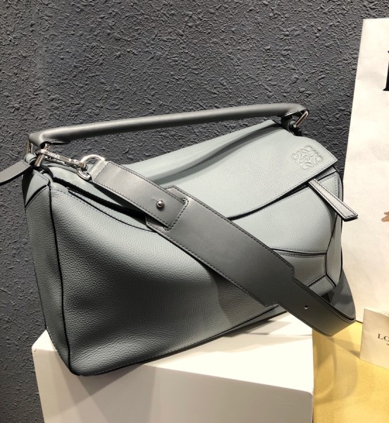  Handbags LOEWE Ykk size:35x17x24 cm