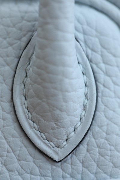  Handbags Hermes Lindy mini tc