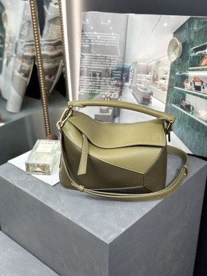  Handbags  LOEWE Jonathan Anderson size:24-10.5-16 cm