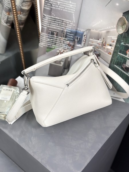  Handbags LOEWE Jonathan Anderson size:24-10.5-16 cm
