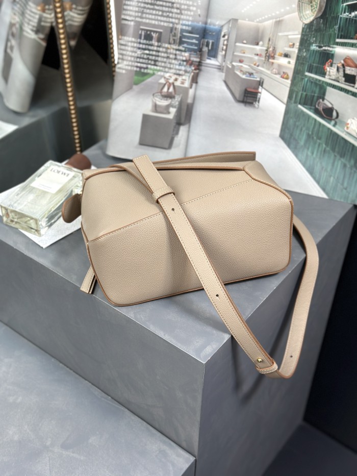  Handbags LOEWE Jonathan Anderson size:24-10.5-16 cm