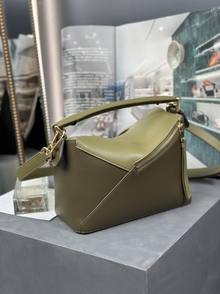  Handbags  LOEWE Jonathan Anderson size:24-10.5-16 cm