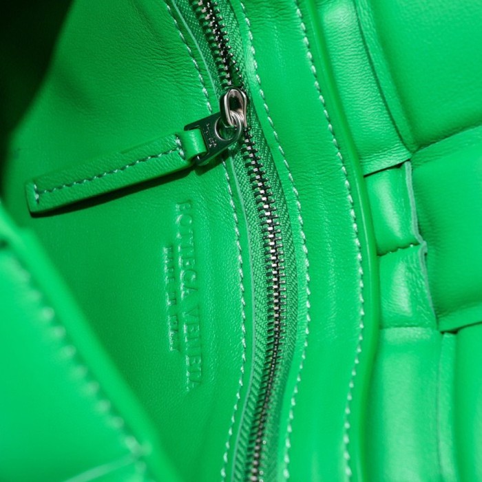 handbags Bottega Veneta 6677# size:20*7*12.5cm