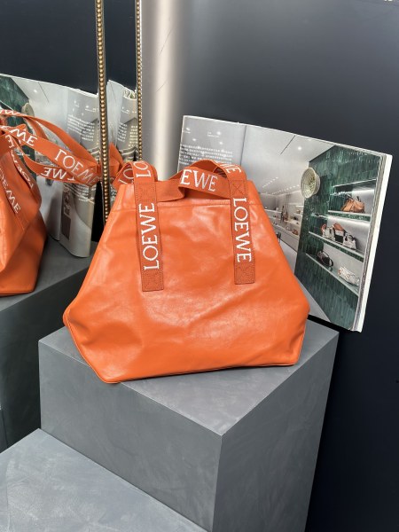  Handbags LOEWE 𝙁𝙤𝙡𝙙 𝙎𝙝𝙤𝙥𝙥𝙚𝙧 size:50×20×31 cm