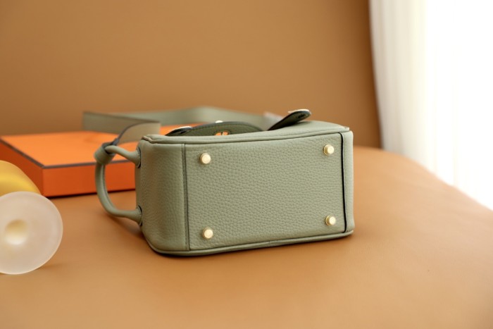  Handbags Hermes Lindy mini tc