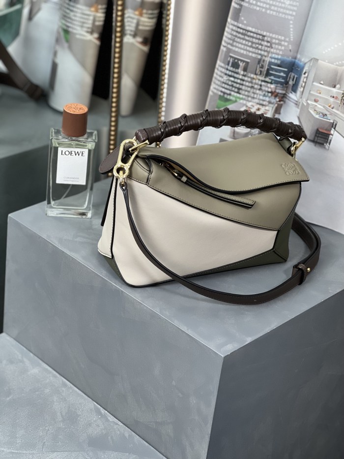  Handbags LOEWE Jonathan Anderson size:24-10.5-16 cm