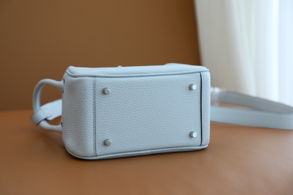  Handbags Hermes Lindy mini tc