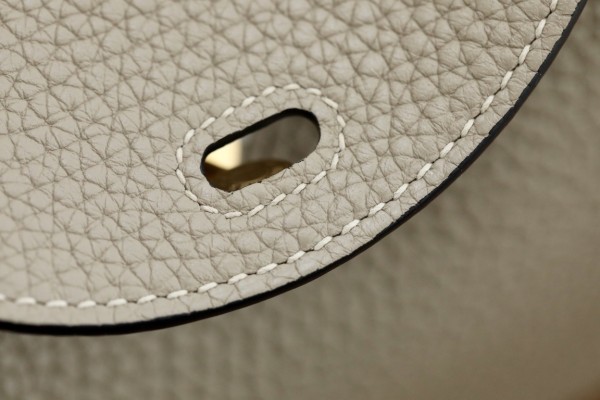  Handbags Hermes Lindy mini tc