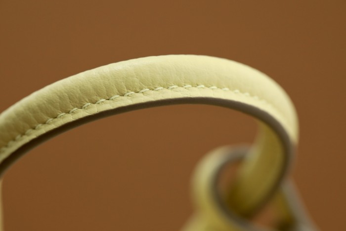  Handbags Hermes Lindy mini tc