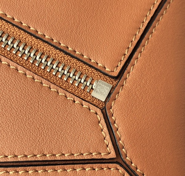  Handbags LOEWE Ykk size:24-10-16 cm