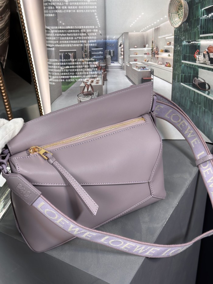  Handbags LOEWE 𝙿𝚞𝚣𝚣𝚕𝚎 𝚎𝚍𝚐𝚎 size:24×16.5×10.5 cm