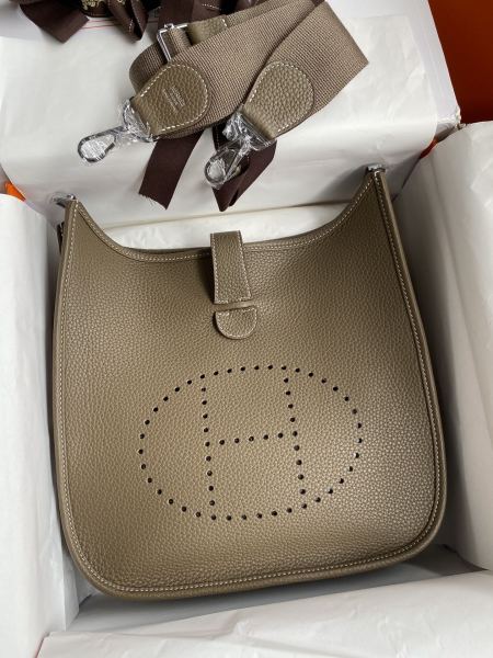  Handbags Hermes Evelyn size:29 cm