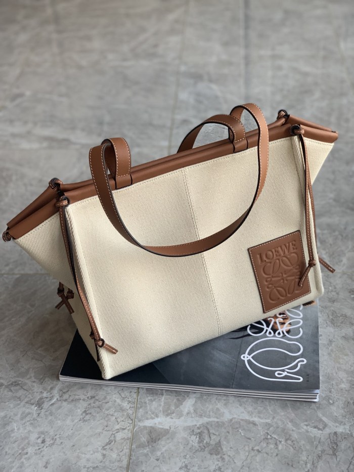  Handbags LOEWE Cushion tote size:35-27-19 cm