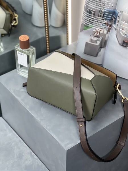  Handbags LOEWE Jonathan Anderson size:24-10.5-16 cm