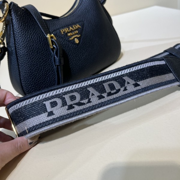 Handbags Prada 1BH193    size:24×18×6 cm