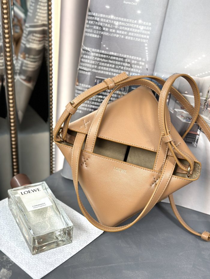 Handbags LOEWE 𝙋𝙪𝙯𝙯𝙡𝙚 𝙁𝙤𝙡𝙙  size:16.5-9.5-20 cm