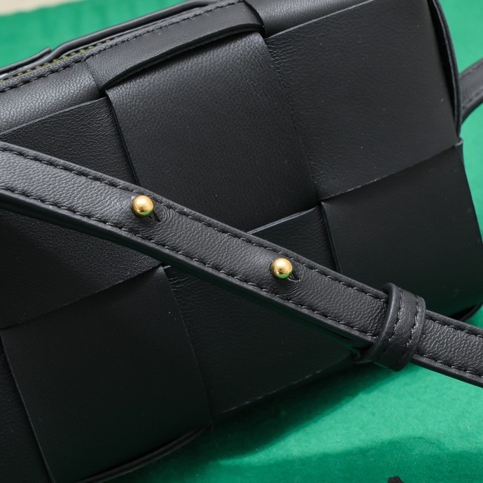  Handbags LOEWE 6816  size:18*9*3.5 cm