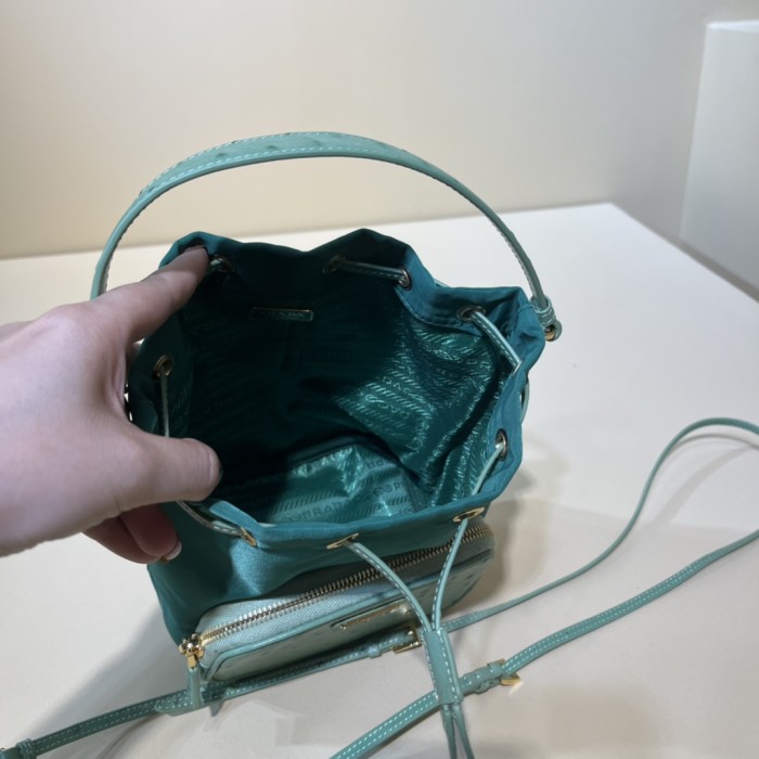 Handbags Prada 1BH038   size:22.5×17.5×12 cm