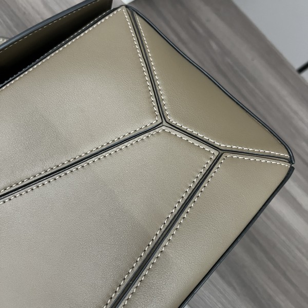  Handbags LOEWE 10170 size:36.5*19*23 cm