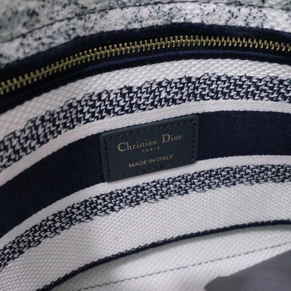  Handbags  Dior 6605 size:24cm