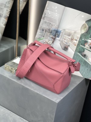  Handbags LOEWE 𝙿𝚞𝚣𝚣𝚕𝚎  size:24-16.5-10.5 cm