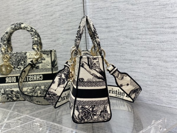  Handbags Dior 6605 size:24cm