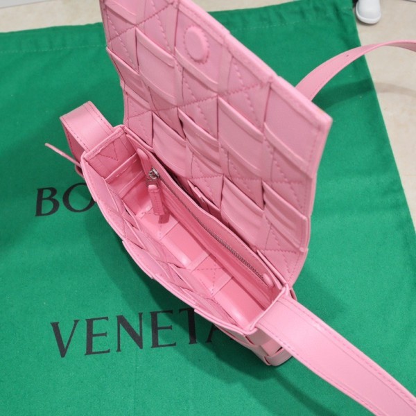 Handbags  Bottega Veneta 7587 size:17.5*10.5*3 cm