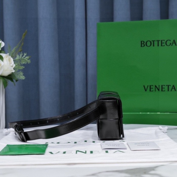  Handbags LOEWE 6815 size:17.5×9.5×5 cm