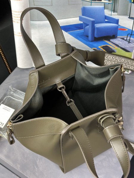  Handbags LOEWE 𝘏𝘢𝘮𝘮𝘰𝘤𝘬 size:20.8-19.5-14.5 cm