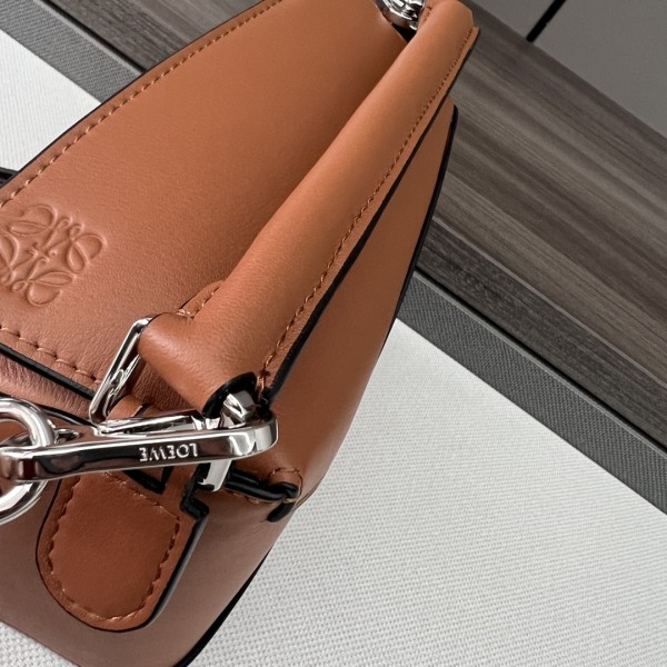  Handbags LOEWE 062312 size:18*12.5*8 cm