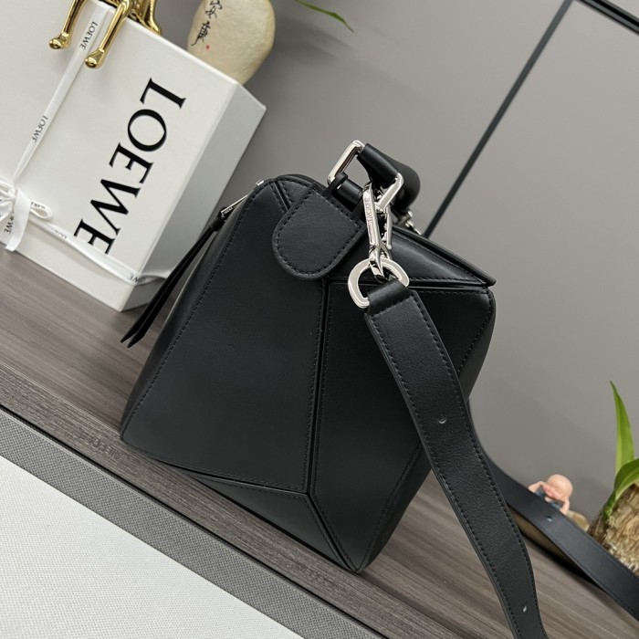  Handbags LOEWE 10170 size:36.5*19*23 cm