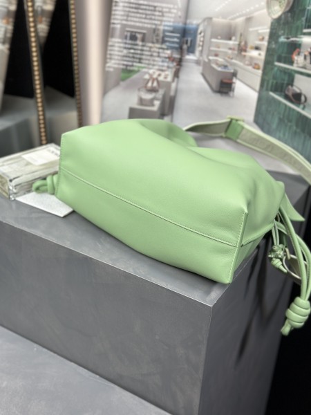  Handbags LOEWE 𝗟𝗼𝗲𝘄𝗼 𝗙𝗹𝗮𝗺𝗲𝗻𝗰𝗼 size:30-24.5-10.5 cm