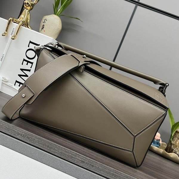  Handbags LOEWE 10170 size:36.5*19*23 cm