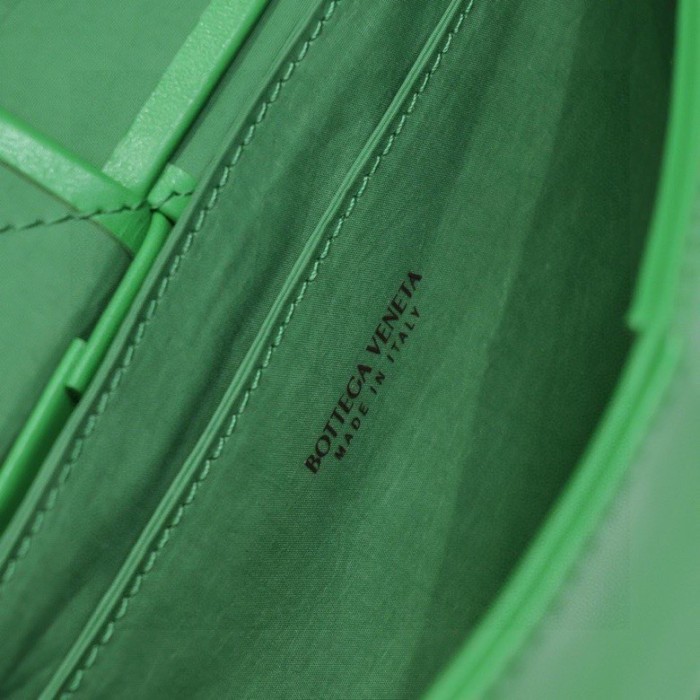  Handbags LOEWE 6815 size:17.5×9.5×5 cm