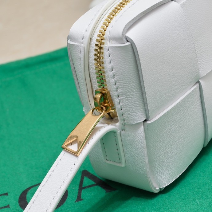  Handbags LOEWE 6816 size:18*9*3.5 cm