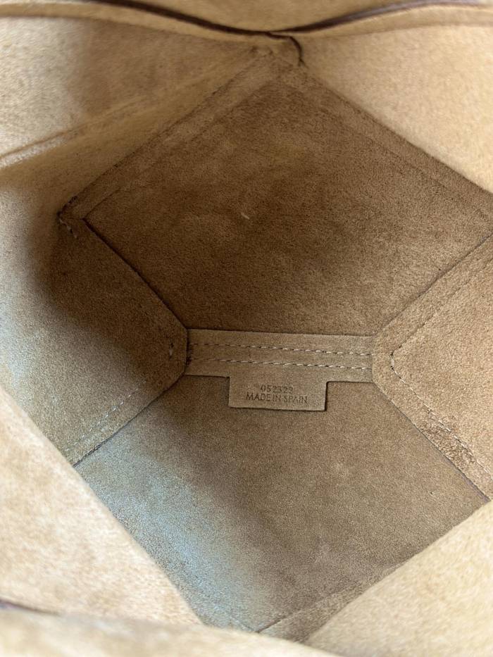  Handbags LOEWE 𝙋𝙪𝙯𝙯𝙡𝙚 𝙁𝙤𝙡𝙙  size:16.5-9.5-20 cm