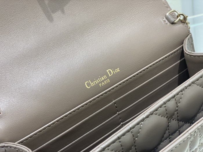  Handbags  Dior 3105 size:19.5 x 12.5 x 5 cm