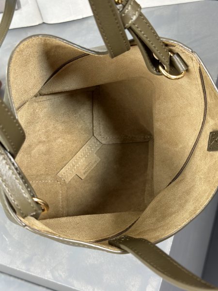  Handbags LOEWE 𝙋𝙪𝙯𝙯𝙡𝙚 𝙁𝙤𝙡𝙙  size:16.5-9.5-20 cm