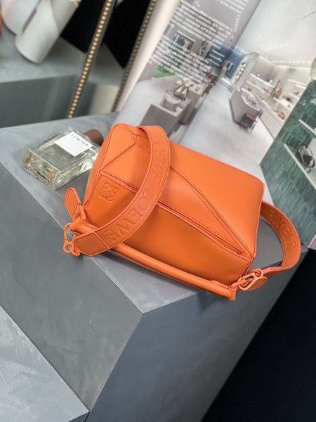  Handbags LOEWE 𝙿𝚞𝚣𝚣𝚕𝚎  size:24-16.5-10.5 cm