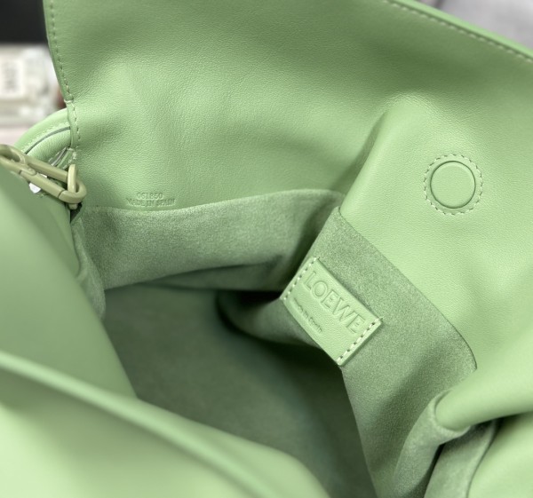  Handbags LOEWE 𝗟𝗼𝗲𝘄𝗼 𝗙𝗹𝗮𝗺𝗲𝗻𝗰𝗼 size:30-24.5-10.5 cm